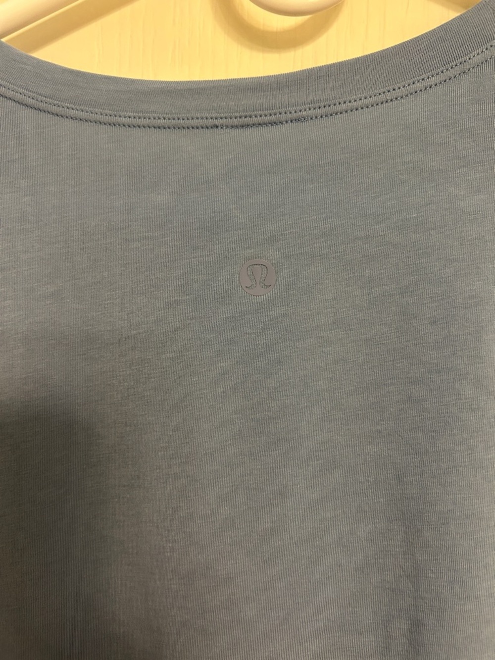 lululemon athletica Blue Willow Cate’s Cropped Crew Tee - Picture 2 of 3